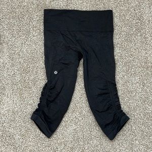 Lululemon In The Flow cropped leggings dark grey